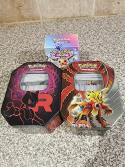 1000 Pokemon card job lot bulk collection includes Holo/Rev Holo and tins - Image 1