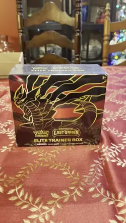 Pokemon TCG: Sword & Shield Lost Origin Elite Trainer Box Sealed 820650850714 - Image 2