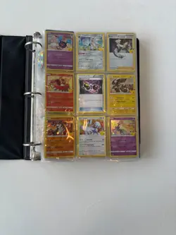 Ultra Pro Pokemon 2'' 3-Ring Binder Kalos Starters with 44 Pages of Misc Cards - Image 2