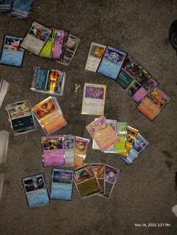Pokemon TCG Bulk Card Lot HOLO/REVERSE HOLO/ COMMON/UNCOMMON + Energies Mega - Image 3