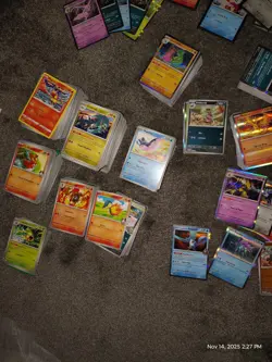 Pokemon TCG Bulk Card Lot HOLO/REVERSE HOLO/ COMMON/UNCOMMON + Energies Mega - Image 4