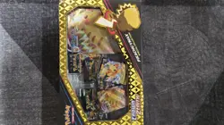 Pokemon Sword & Shield Crown Zenith Pikachu VMAX Special Collection Box - 5 Pack 820650851889 - Image 3