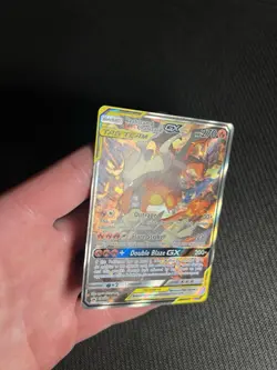 Pokemon TCG Reshiram & Charizard GX SM201 Sm Holo MP - Image 4