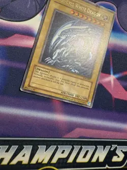 Yu-Gi-Oh Blue-Eyes White Dragon SDK-001 Ultra Rare HP - Image 3
