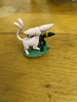 Pokemon Prismatic Evolutions Premium Collection Umbreon Espeon Figure and Pin - Image 5