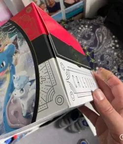 Pokemon TCG Holiday Advent Calendar 2022 Evolving Skies Fusion Strike Sealed - Image 2
