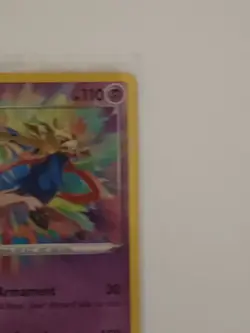 Pokemon TCG Zacian 082/185 Amazing Rare Vivid Voltage Holo English 2020 - Image 5