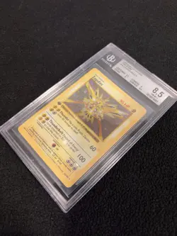 Pokemon TCG 1st Edition Base Set Zapdos Holo Rare. Graded 8.5 - Image 3