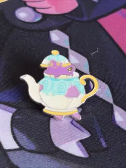 Polteageist Pin 2020 Official Pokemon TCG Shining Fates Mad Party Box - Image 1