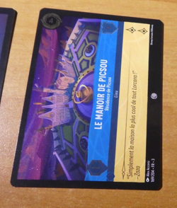 LORCANA CARD HOLO FOIL GAME TCG DISNEY CHAPITRE 3 CARTE LE MANOIR 169/204 FR - Image 1