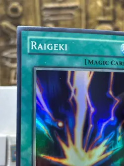 Yugioh Raigeki LOB-053 The Legend of Blue Eyes White Dragon 1st Edition -NM - Image 3