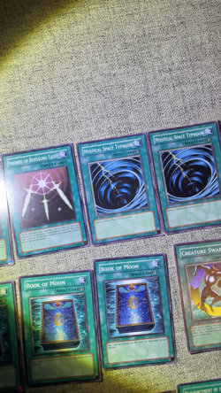 72 Retro Vintage Yugioh Common Card Bundle LP NM Condition Inc 1st Editions - Image 2
