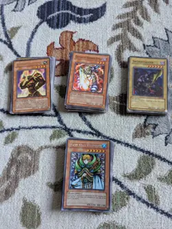 YUGIOH 100 VINTAGE CARD BUNDLE NOSTALGIC JOBLOT COLLECTION NEAR MINT COMMON/RARE - Image 1
