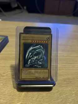 Blue-Eyes White Dragon SDK-001 Starter Deck: Kaiba-Unlimited Edition MP - Image 1