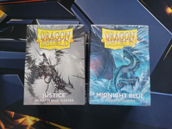 Gamegenic Stronghold 200+ XL BLACK Deck Box + New Sleeves - Image 4