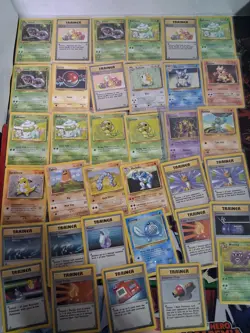 Wotc vintage pokemon 140 card lot - base set - jungle - fossil & burning spark - Image 2