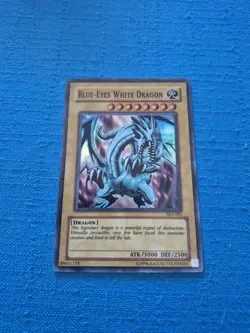 1996 Yugioh Blue Eyes White Dragon SKE-001 Holo Foil CCG Card Game Yu-Gi-Oh - Image 1