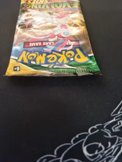 Sealed Evolving Skies Booster Pack Sword and shield pokemon booster TCG Sylveon - Image 4