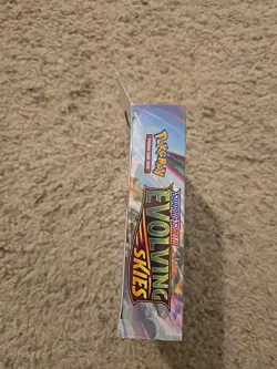 Sealed 3 Pack Evolving Skies Hanger Box Pokemon TCG Sword & Shield booster 820650851551 - Image 3