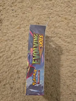 Sealed 3 Pack Evolving Skies Hanger Box Pokemon TCG Sword & Shield booster 820650851551 - Image 4