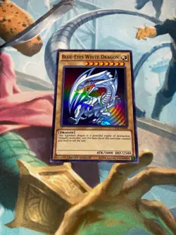 Blue-Eyes White Dragon CT13-EN008 2016 Mega-Tins Limited Edition - Image 1