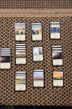28x MTG Plains Lot - Ravnica / Scars of Mirrodin / Mirrodin / M2010 Basic Lands - Image 1