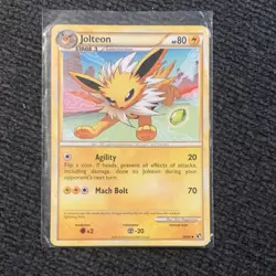 Pokemon Jolteon 28/90 Undaunted 2010 TCG Card English - Image 1