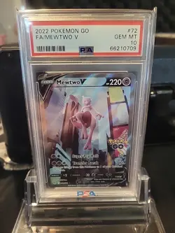 2022 POKEMON GO #072 FULL ART/MEWTWO V PSA 10 - Image 1
