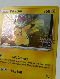 Pikachu - SWSH234 Black Star Promo Holo GO - Pokemon - Image 2