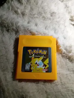 Pokemon Yellow Version Nintendo Game Boy Color, 1999 - SAVES & WORKS - Image 1