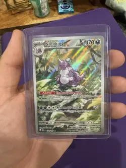 Pokemon TCG Nidoking 174/165 Scarlet & Violet 151 Illustration Rare Card Holo NM - Image 1