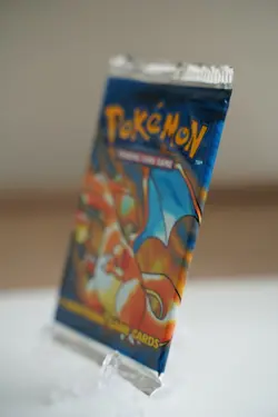 Pokemon TCG Base Set Unlimited Booster Pack Charizard Art WOTC Sealed - Image 3