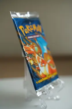 Pokemon TCG Base Set Unlimited Booster Pack Charizard Art WOTC Sealed - Image 4