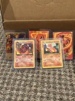 Pokemon Charmander Charmeleon Charizard Vintage + Modern 5 Card Lot Topps Gold - Image 1