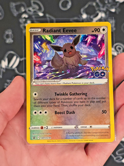 Radiant Eevee SWSH230 Sword & Shield: Black Star Promo Card Holo - NM - Image 2