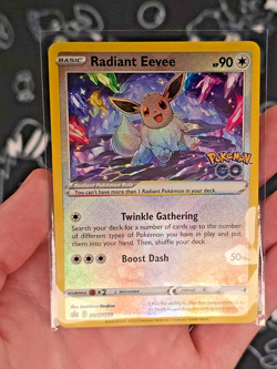 Radiant Eevee SWSH230 Sword & Shield: Black Star Promo Card Holo - NM - Image 4