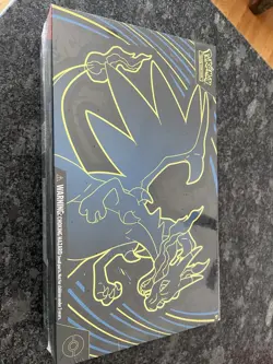 Pokemon Charizard Ultra Premium Collection Collectors Edition Box English TCG - Image 1