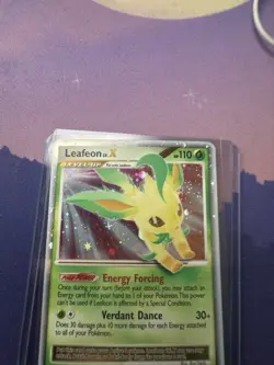 Pokemon TCG Leafeon LV.X Holo Rare Card Majestic Dawn - Image 2