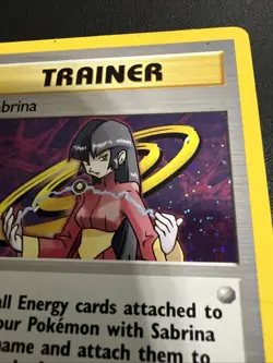 Vintage 1999 Sabrina Trainer (20/132) Holo Pokemon Card - Image 3