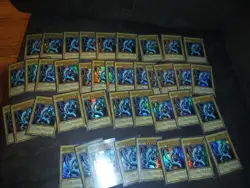 Vintage Yu-Gi-Oh TCG Card Lot Of 40 Spanish Blue Eyes White Dragon Dl1 001 Promo - Image 1