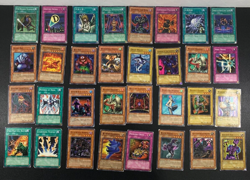 Yu-Gi-Oh! Card Vintage Bundle 1996 English and Japanese cards 305 cards rare - Image 4