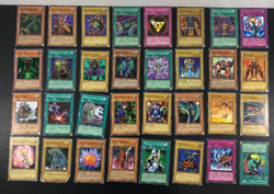 Yu-Gi-Oh! Card Vintage Bundle 1996 English and Japanese cards 305 cards rare - Image 5