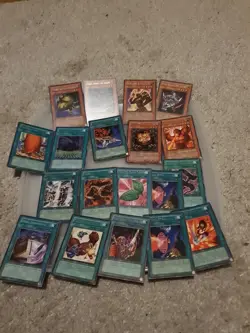 Yu-Gi-Oh! TCG Bulk Lot Of Vintage Rare Cards - Image 4