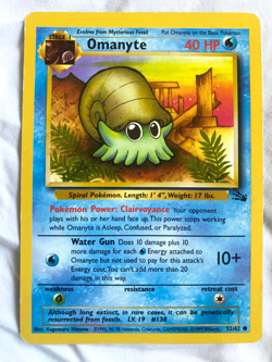 Lot of vintage Holo and non-Holo Pokemon cards - Image 4