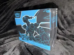 Pokemon Evolving Skies ETB + 4 Pokemon Center ETB's *NEW SEALED* - Image 4