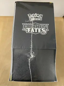 Pokemon TCG Sun & Moon HIDDEN FATES Elite Trainer Box ETB NEW/Factory Sealed - Image 5