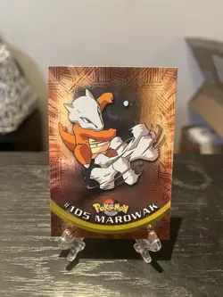 2000 TOPPS Pokemon Marowak #105 - Series 2 Holo Foil LP - Image 1