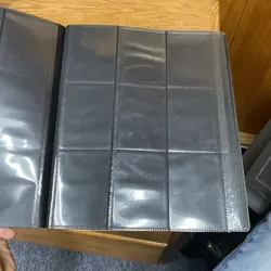 Magic The Gathering Ultra Pro 20 Page Binder USED 2013. - Image 3