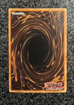 Elemental HERO Stratos MAGO-EN004 Maximum Gold 1st Edition - Image 2