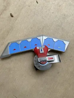 Vintage 1996 Yu-Gi-Oh Duel Disk Card Launcher - Image 1